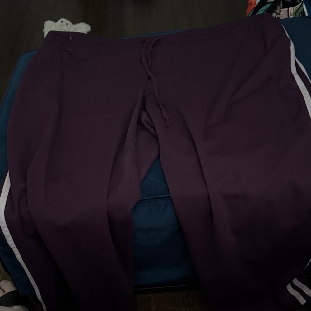 Athletic pants****FINAL MARKDOWN****